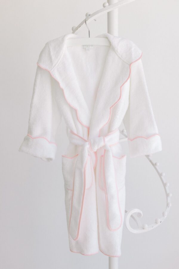 Bathrobe – Pink Scallops