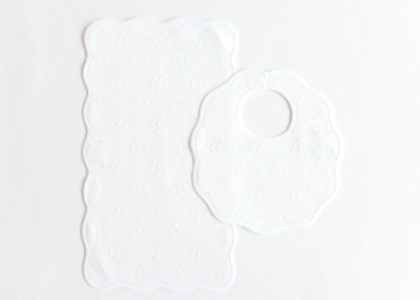 Bib & Burp – White Bows